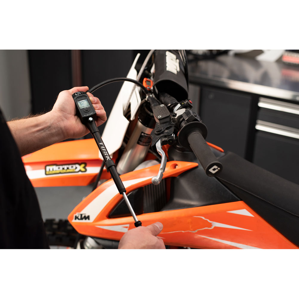 Tusk Digital Suspension Pump